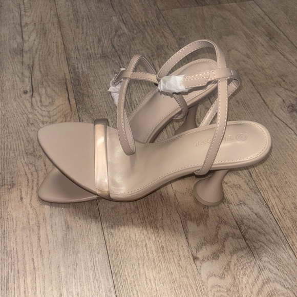 The drop Beige Strappy Heels - Picture 5 of 6